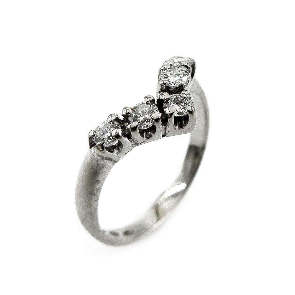 Valkokultainen v-timanttirivisormus 5x0.05ct 15+ 1989 Grönberg Ilmari #0