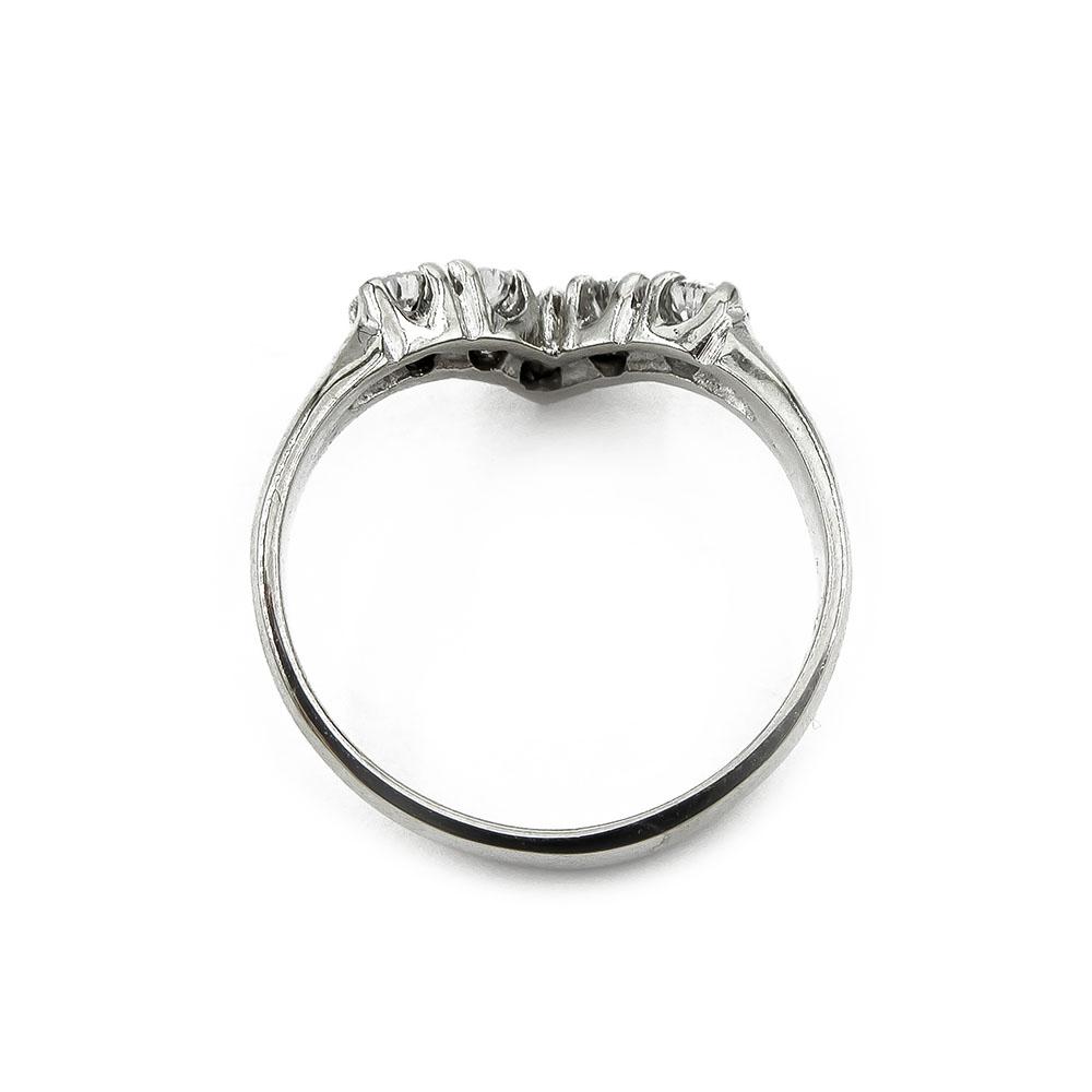 Valkokultainen v-timanttirivisormus 5x0.05ct 15+ 1989 Grönberg Ilmari #2
