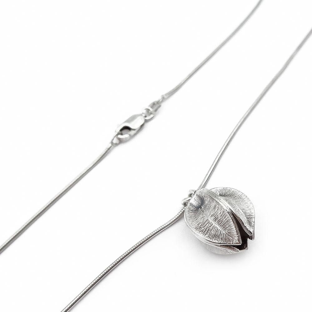 Kalevala koru Lumikukka-riipus 42cm hopea #1 Kultatukku.fi