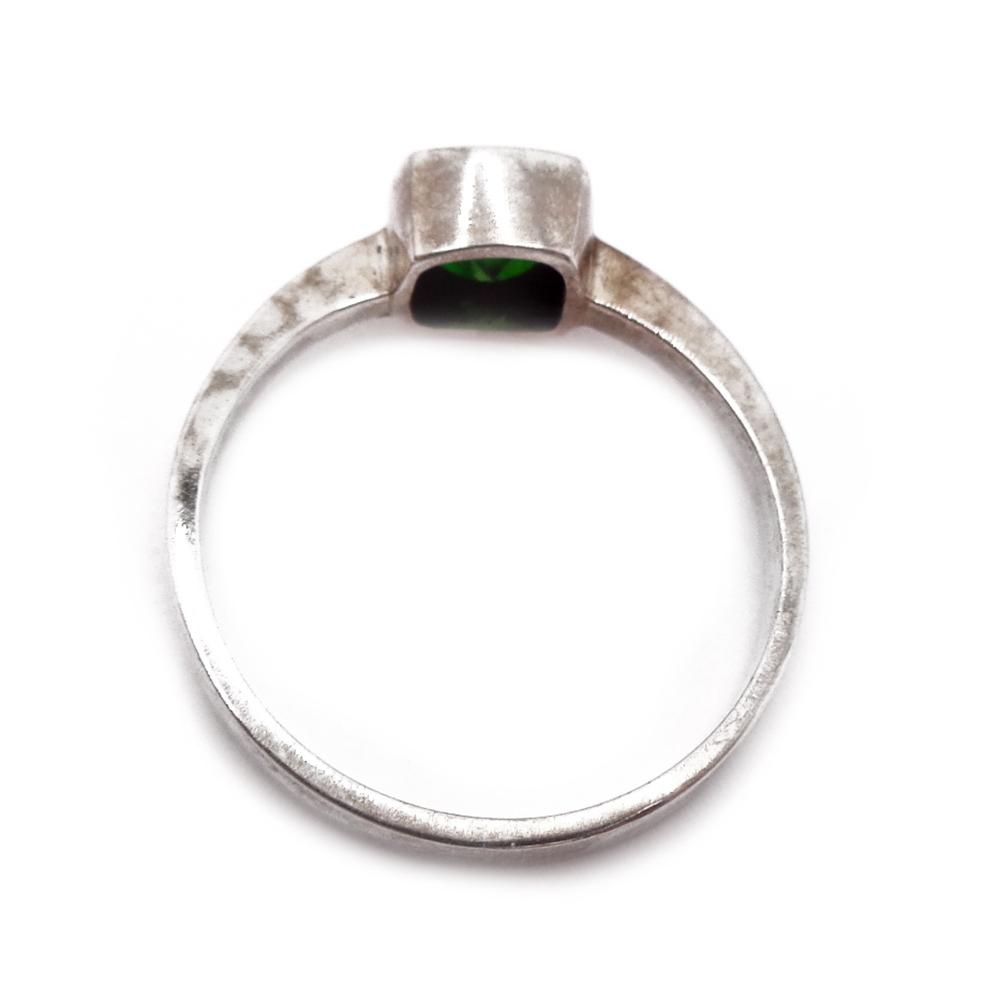 Hopeinen vihreäkivinen sormus 17,5mm #2 Kultatukku.fi