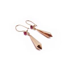 Tuotekuva Kultaiset kulmikkaat kyyneleet punaiset kivet