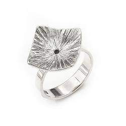 Tuotekuva Hopea sormus v. 1968 Viikinniemi Martti halk.17mm