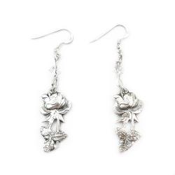 Tuotekuva Ruusu-pöytähopeoista valmistetut korvakorut kirkkain kivin