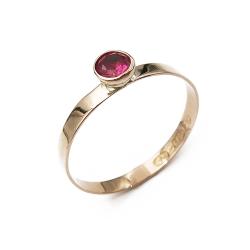 Tuotekuva Punakivellinen sormus 18,5mm vuodelta 1978