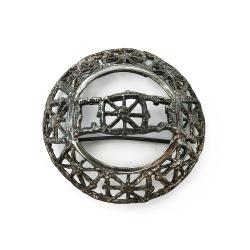 Tuotekuva Pentti Sarpanevan Pitsi-solki vuodelta 1972