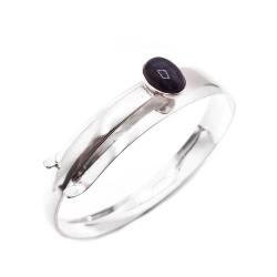 Tuotekuva Hopeinen tummakivinen rannerengas v.-60