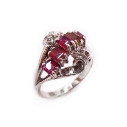 Tuotekuva Hopeinen sormus punaiset kivet 17mm