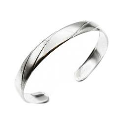 Tuotekuva Hopeinen rannerengas mattaviistein