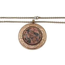 Tuotekuva Kalevala koru riipus-1616 graniitilla 82cm pronssi