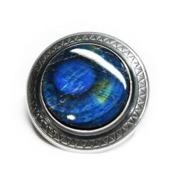 Tuotekuva Kalevala Koru 1588 -rintakoru, hopeaa ja spektroliittia, 28 mm